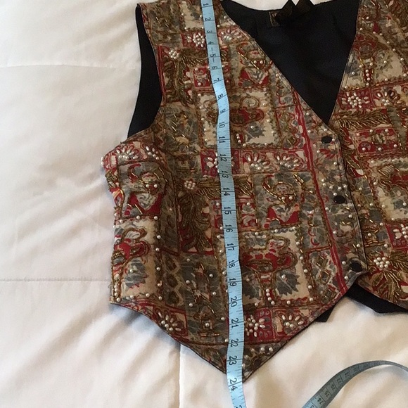 Woman’s Vintage beaded vest - Bali Chic - Picture 4 of 6